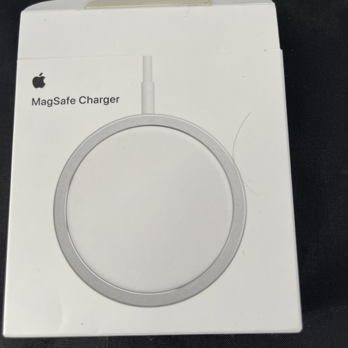 Apple magsafe charger - charger,